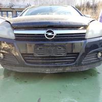 Paraurti anteriore OPEL ASTRA H del 2005