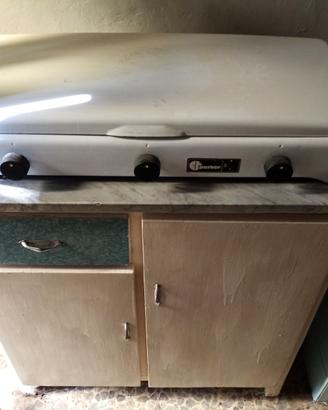 Mobiletto cucina rustico con piano in marmo
