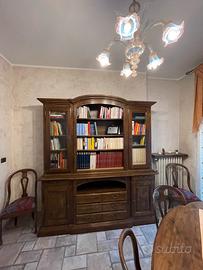 Libreria in legno massello
