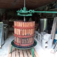 Attrezzatura per vino