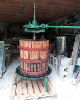 Attrezzatura per vino