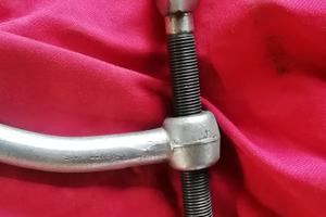 Schiaccia valvole e elasatore boccole