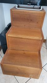 Mobiletto a gradini in legno / Scaletta porta TV 