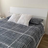 Camera da letto con letto contenitore + 2 comodini