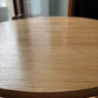 Tavolino pieghevole due ripiani in legno con ruote