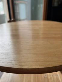 Tavolino pieghevole due ripiani in legno con ruote