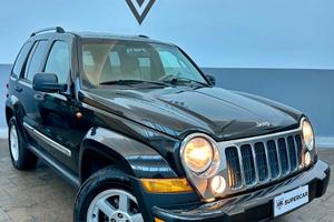 Jeep Cherokee 2.8 Diesel 4x4, automatico, gomme nu