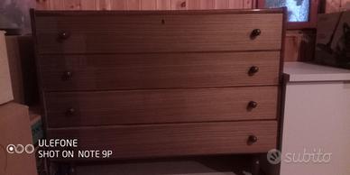 Cassettiera con comodini