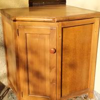 Mobile d'angolo legno massiccio