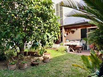 VILLA A SCHIERA D'ANGOLO A PESARO