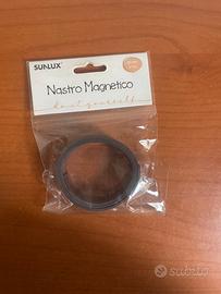Nastro Magnetico Adesivo 20 mm x 1 m - nuovo