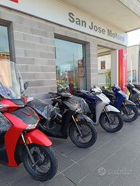 Honda SH 125 2026 - bauletto keyless e parabrezza