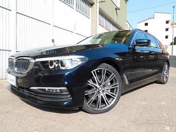 BMW 530d xDrive Touring INDIVIDUAL Pelle-Tetto-HUp