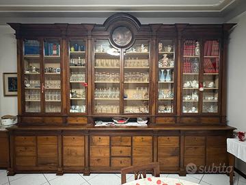 Raro imponente mobile d’epoca da farmacia