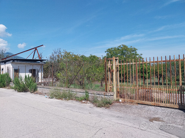 Terreno con licenza edilizia a Terzigno