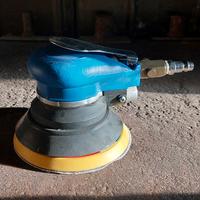 Levigatrice rotorbitale ad aria compressa