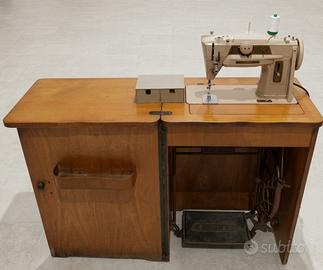 Macchina da cucire Singer 410 M anni 50 con mobile