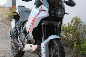 Ducati desert x