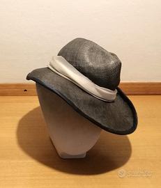 Cappello vintage in paglia. 