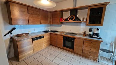  Cucina Nuova in legno massello - Mai usata