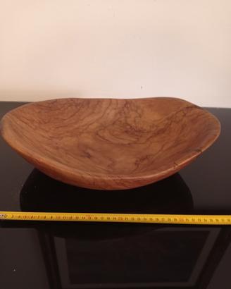 centrotavolo in legno di ulivo fatto a mano
