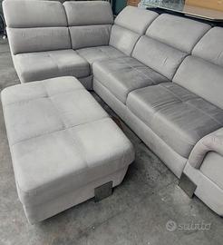 DIVANO con pouf contenitore o uso tavolino 