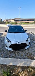 Yaris ibrida 2021 km 32000