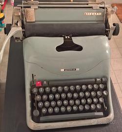 Macchina da scrivere Olivetti
