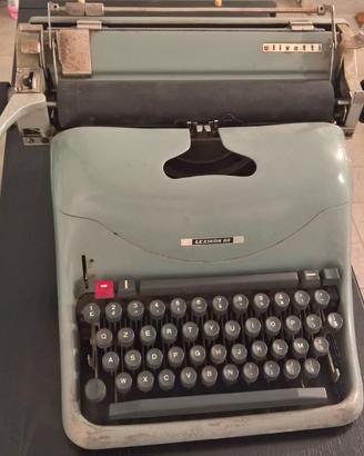 Macchina da scrivere Olivetti