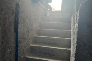 Ampia cantina/magazzino o punto di appoggio