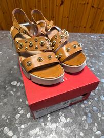 Sandali da donna Wonders colore marrone chiaro 37