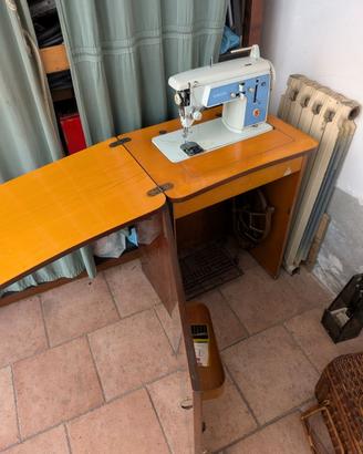 Macchina da cucire d'epoca SINGER 612 G + mobile
