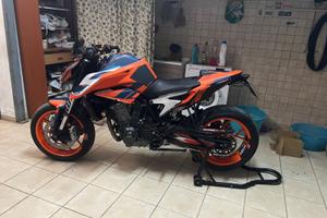 Ktm duke 790 A2