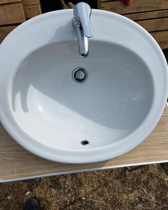Lavandino bagno con rubinetto Paini – pari nuovo