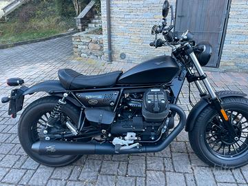 Moto guzzi v9 bobber