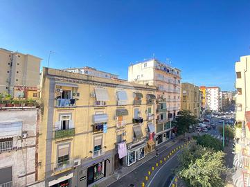 3 LOCALI A NAPOLI