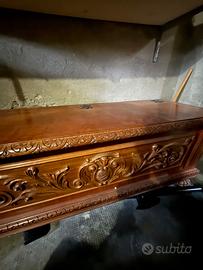 Cassapanca con legni di Pregio