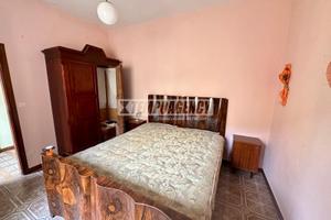 COMPLESSO DI CASE A MONTESE