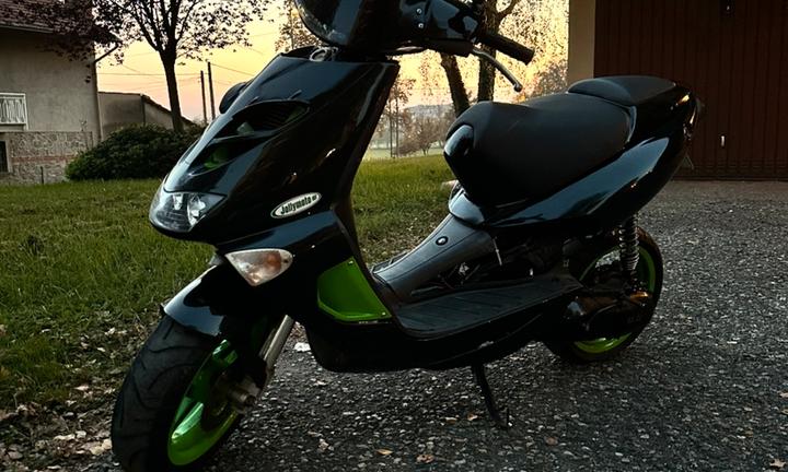 Scooter Aprilia da pista elaborazione completa