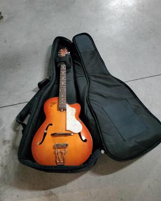 Chitarra Eko con custodia