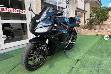 Honda cbr 1000 rr fireblade