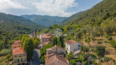 CASA INDIPENDENTE A PRELÀ