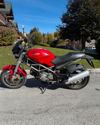 Moto DUCATI MONSTER s.ie