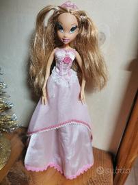 bambola Winx Club Mattel Doll Flora Regal Lights