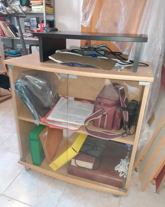 Porta tv con rotelle 
