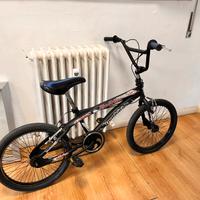 Bicicletta BMX Lombardo