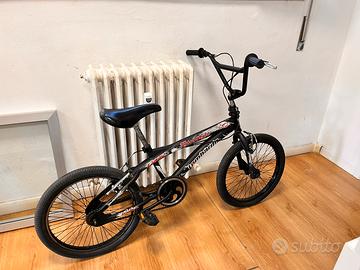 Bicicletta BMX Lombardo