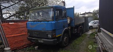 Iveco 135.17 Turbo –Ribaltabile  con Gru Pesci