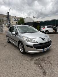 Peugeot 207 1.4 HDi 70CV 5p. XT