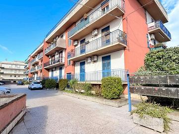 RAPISARDI-4 Vani,balcone terrazzato e posto auto